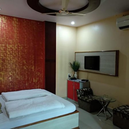 Surya Hotel Katni Kültér fotó